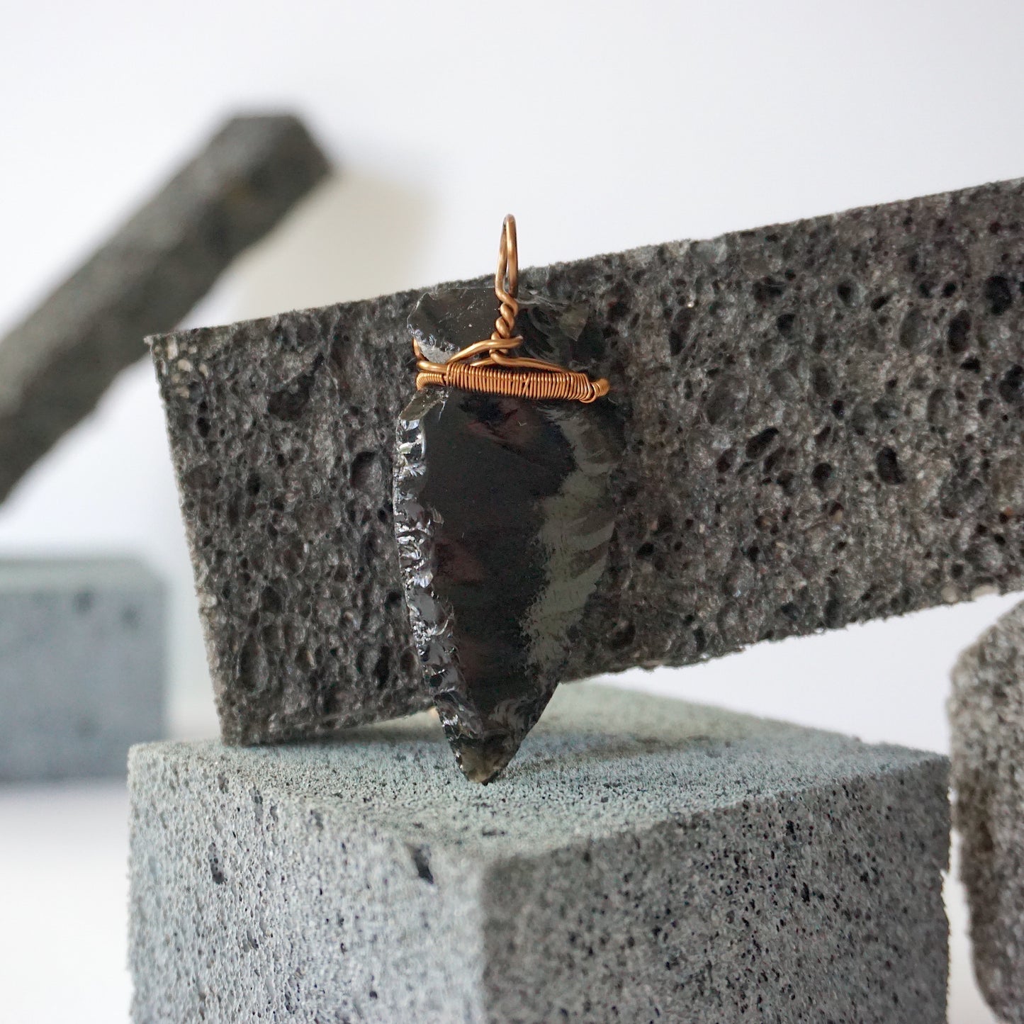 THE PROTECTOR PENDANT / BLACK OBSIDIAN