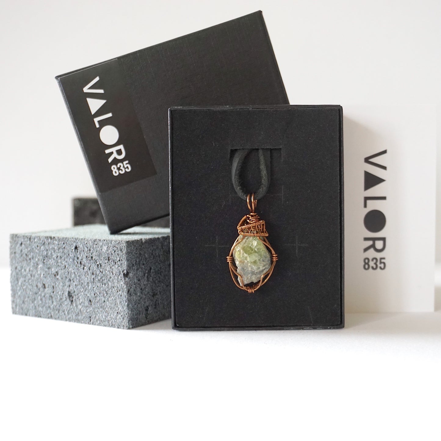 THE COUNSELLOR PENDANT / PERIDOT