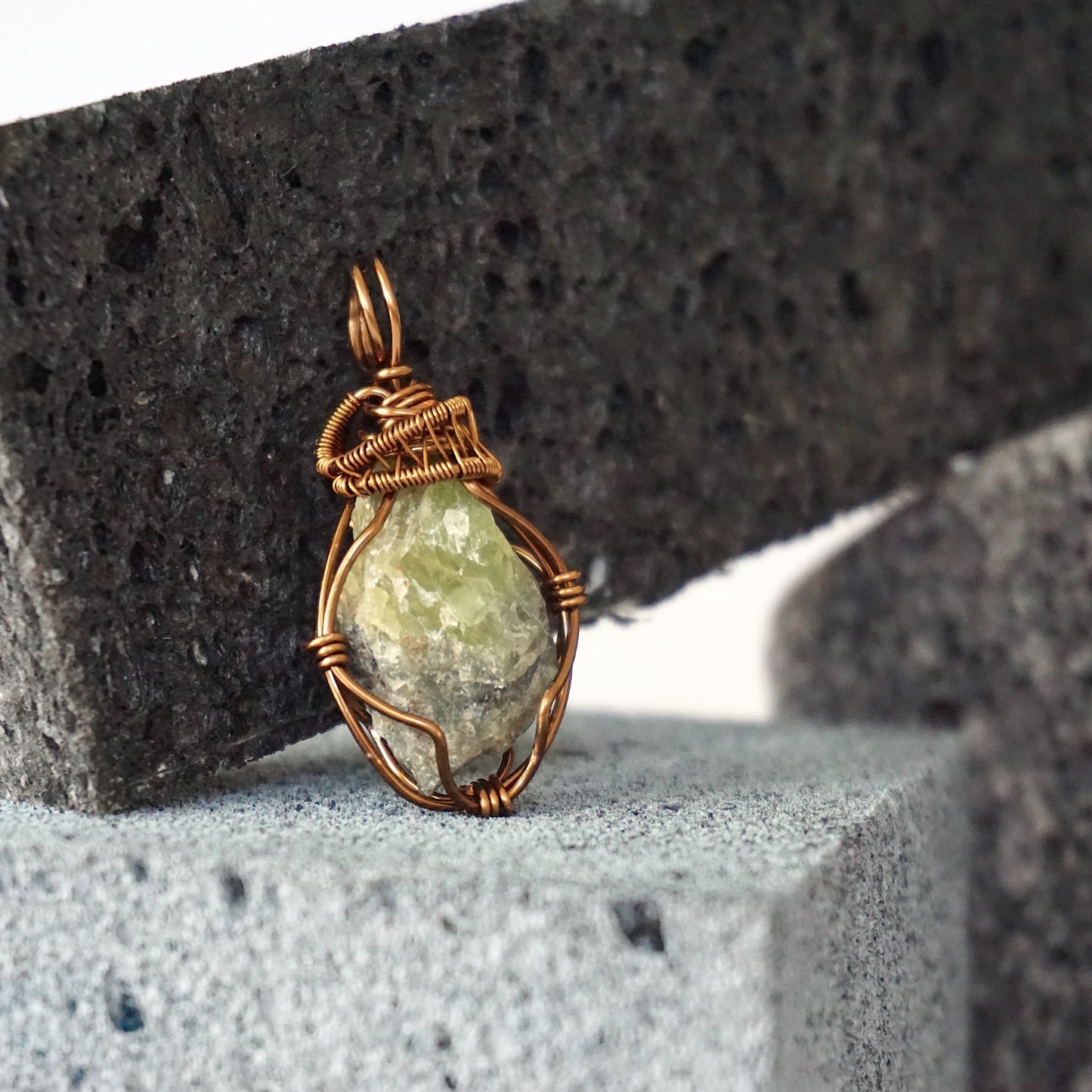 THE COUNSELLOR PENDANT / PERIDOT