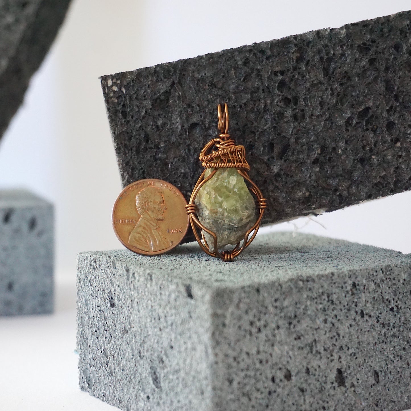 THE COUNSELLOR PENDANT / PERIDOT