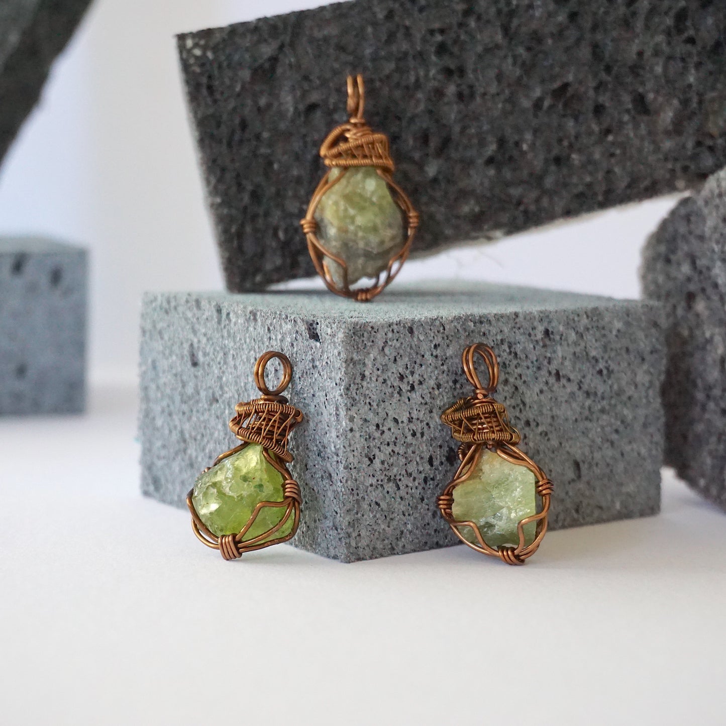 THE COUNSELLOR PENDANT / PERIDOT