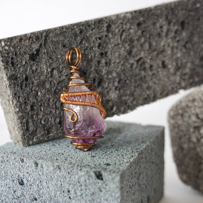 THE STRESS RELIEVER PENDANT / AMETHYST