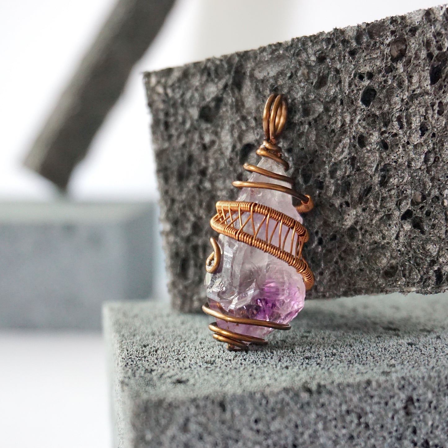 THE STRESS RELIEVER PENDANT / AMETHYST