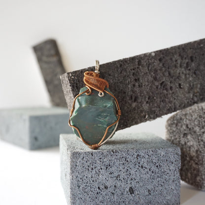 COURAGE PENDANT / BLOODSTONE