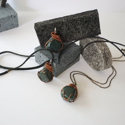 THE ADVENTUROUS PENDANT / BLOODSTONE