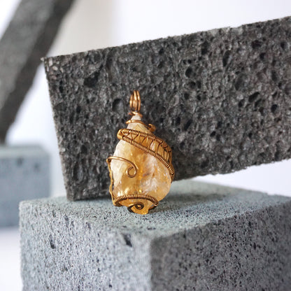 THE ABUNDANT PENDANT / CITRINE