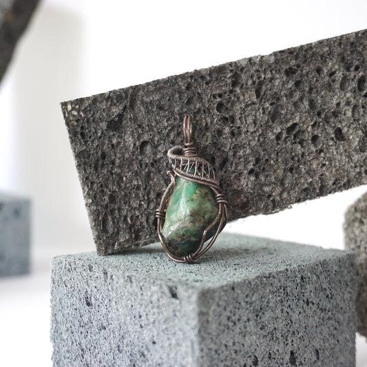 THE COURAGEOUS PENDANT / EMERALD