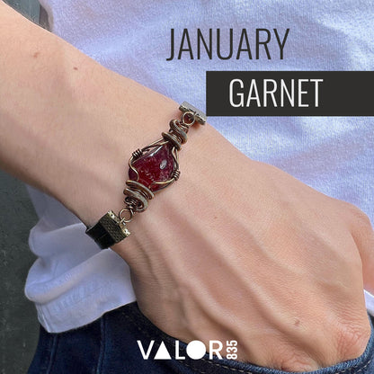 SILENT ACHIEVER BRACELET / GARNET