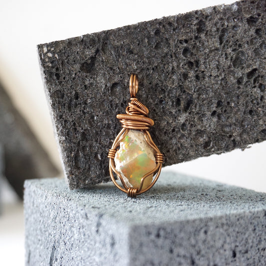 MUSE PENDANT / FIRE OPAL