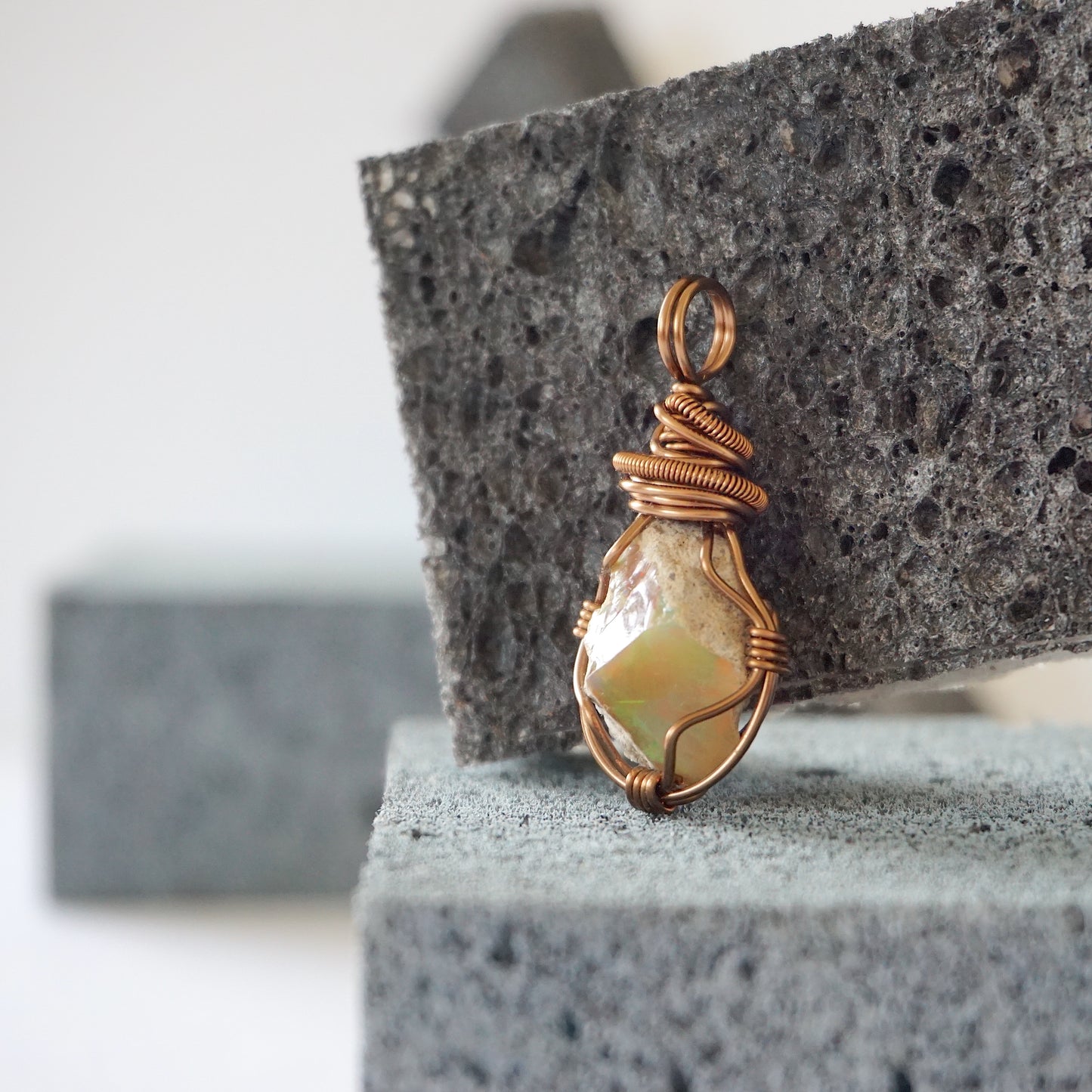 MUSE PENDANT / FIRE OPAL