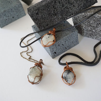 THE INSPIRATION PENDANT / MOONSTONE