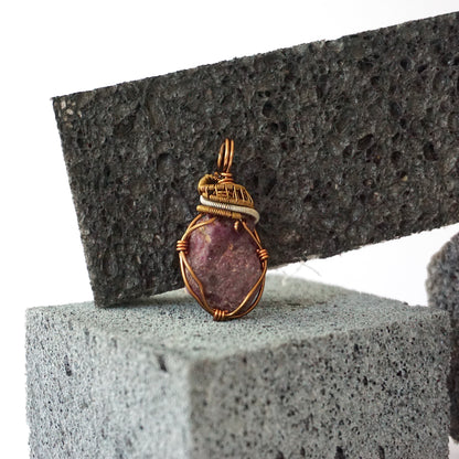 INTENSITY PENDANT / RUBY