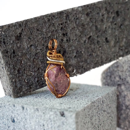 INTENSITY PENDANT / RUBY