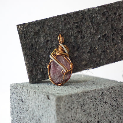 INTENSITY PENDANT / RUBY